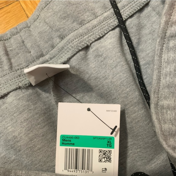 Nike Tech Fleece - new with tag - Picture 3 of 4